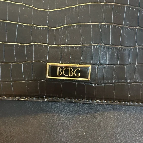 Black BCBG pocket book - Picture 3 of 6